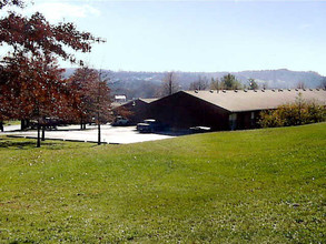 Village West in Lebanon, OH - Foto de edificio - Building Photo