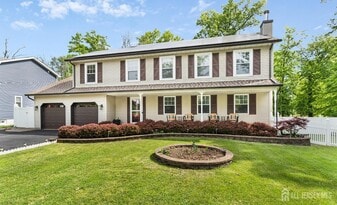 19 4th Pl in Piscataway, NJ - Building Photo