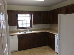 3553 Texas Rd in Florence, SC - Foto de edificio - Building Photo