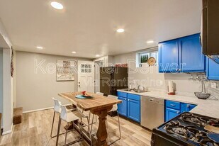 10605 W 48th Ave in Wheat Ridge, CO - Building Photo