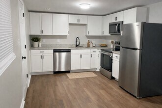 2155 Goins Dr in Fayetteville, NC - Building Photo - Building Photo