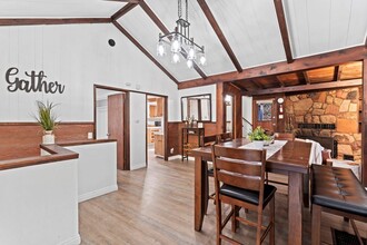 407 S Dart Canyon Rd in Crestline, CA - Building Photo - Building Photo