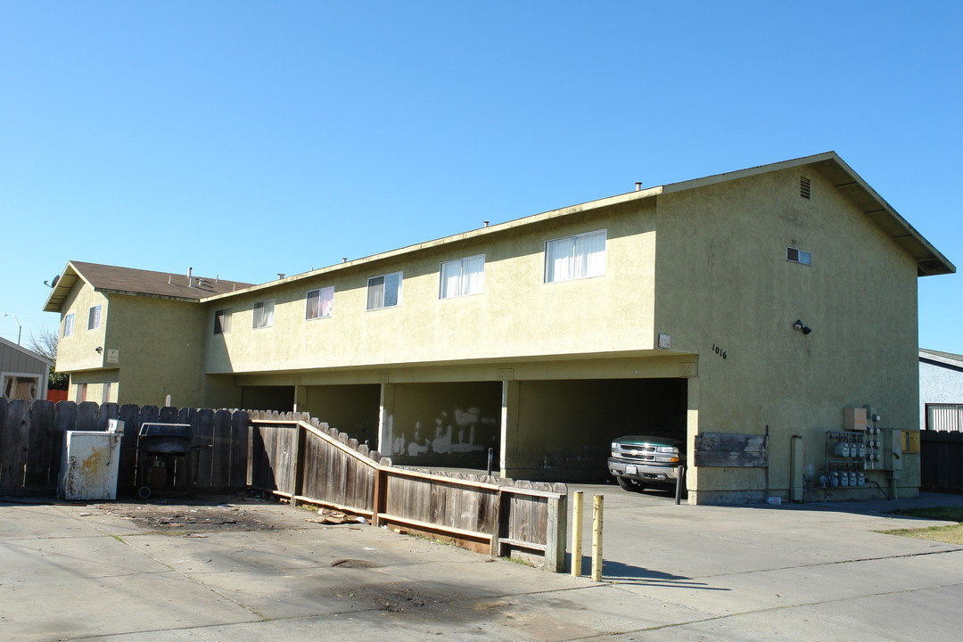 1016 Mohar St in Salinas, CA - Building Photo