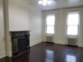 368 Meridian St, Unit 6 in Boston, MA - Building Photo - Building Photo