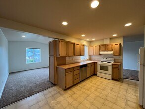 132 S 44th St in Bellingham, WA - Building Photo - Building Photo