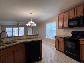 1065 Warbler Ln in Aubrey, TX - Building Photo - Building Photo