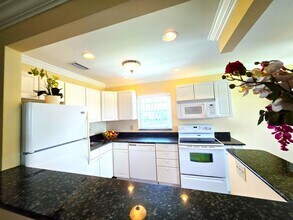 69 Royal Oak Ct in Vero Beach, FL - Foto de edificio - Building Photo