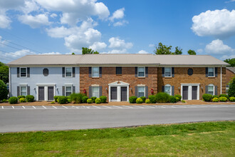 Hunters Court in Murfreesboro, TN - Foto de edificio - Building Photo