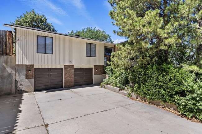 3072 Danforth Dr in Salt Lake City, UT - Building Photo - Building Photo