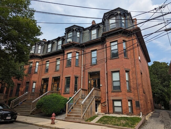 61 Adams St, Unit 3