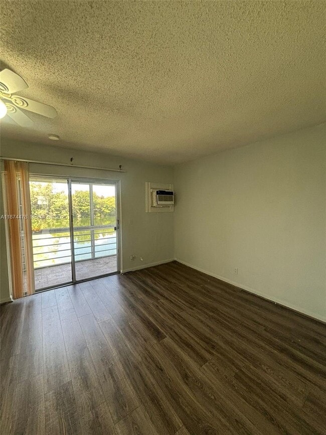 154 Northampton H in West Palm Beach, FL - Foto de edificio - Building Photo