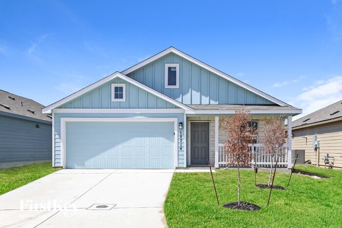 10714 Vinateros Dr in Converse, TX - Building Photo