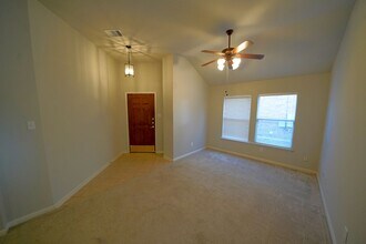 172 Bison Ln in Cibolo, TX - Building Photo - Building Photo