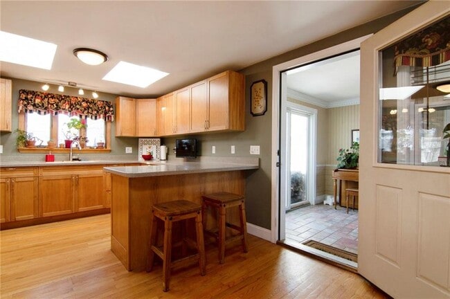 253 Fairfax Dr in Warwick, RI - Building Photo - Building Photo