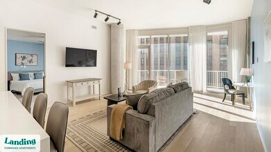 143 E Commerce St in San Antonio, TX - Foto de edificio - Building Photo