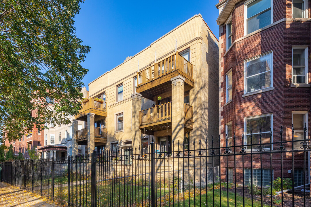 Sheridan Park Pointe Condo in Chicago, IL - Building Photo