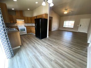 2205 North Cobblefield Street in Ellensburg, WA - Building Photo - Building Photo