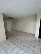 1193 N Ardmore Ave, Unit 9 in Los Angeles, CA - Building Photo - Building Photo