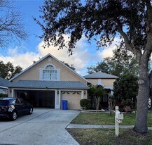 10209 Shadow Branch Dr in Tampa, FL - Building Photo