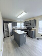 7743 Worley Dr in Columbus, OH - Building Photo - Building Photo