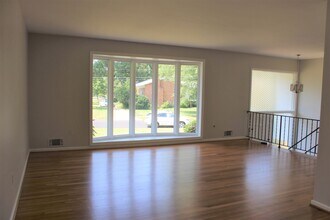 1113 Anesbury Ct in Alexandria, VA - Building Photo - Building Photo