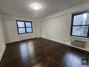 EAST 57 STREET in New York, NY - Foto de edificio - Building Photo