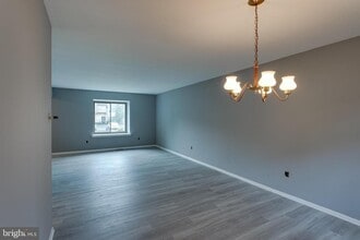 128 Briar Ct in Evesham, NJ - Building Photo - Building Photo