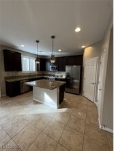 10403 Palmadora St in Las Vegas, NV - Building Photo - Building Photo