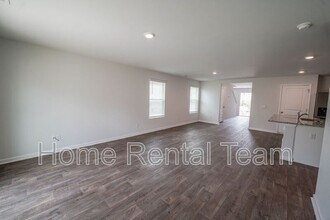 412 Coconut Dr in Bloomingdale, GA - Building Photo - Building Photo