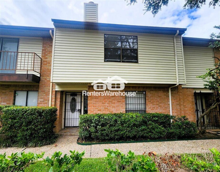 2508 Bering Dr in Houston, TX - Foto de edificio
