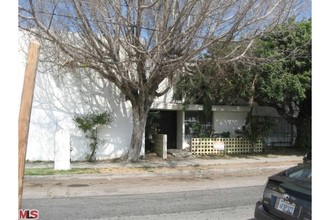 Fulcher Apartments in North Hollywood, CA - Foto de edificio - Building Photo