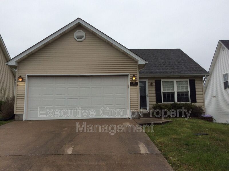 107 Destin Cir in Elizabethtown, KY - Building Photo