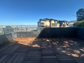 304 Twin Peaks Blvd in San Francisco, CA - Building Photo - Building Photo