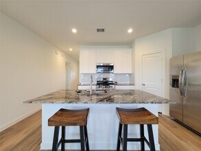 2519 Ocean Jasper Dr in Iowa Colony, TX - Building Photo - Building Photo