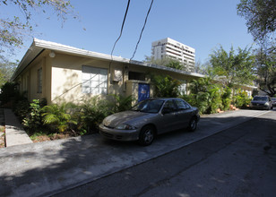 510 Valencia Ave in Coral Gables, FL - Foto de edificio - Building Photo