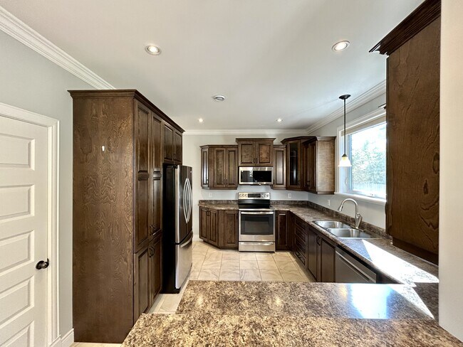 7 Atlantica Drive in Paradise, NL - Building Photo - Building Photo