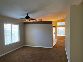 4 Rue De Parc in Henderson, NV - Building Photo - Building Photo