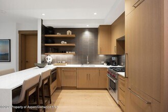 130 Wood Rd, Unit 460-462 in Snowmass Village, CO - Foto de edificio - Building Photo