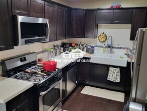 2048 E Alta Vista Rd in Phoenix, AZ - Building Photo - Building Photo