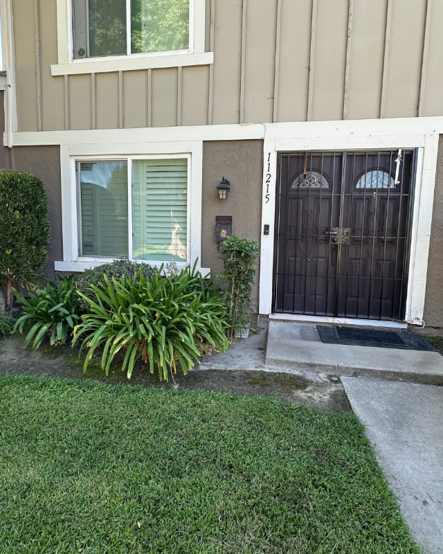 11215 Windemere Way in Stanton, CA - Building Photo - Building Photo