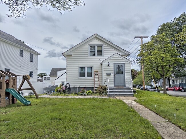 497 Wayne St in Bridgeport, CT - Building Photo - Building Photo