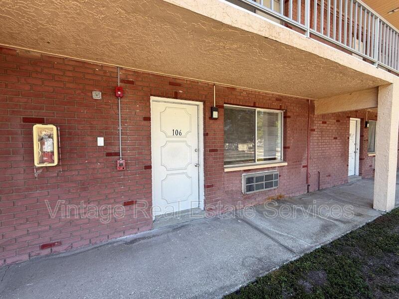 3301 58th Ave S in St. Petersburg, FL - Foto de edificio