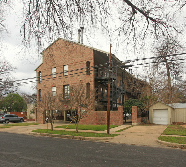 502 W 17th St in Austin, TX - Building Photo - Building Photo