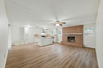 325 Belmont Dr in Hurst, TX - Building Photo - Building Photo