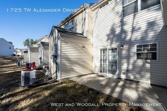 1725 TW Alexander Dr in Durham, NC - Building Photo - Building Photo