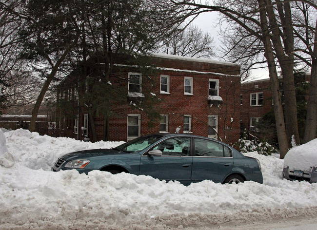 2316 40th Pl NW in Washington, DC - Building Photo - Building Photo