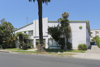 3361 Bagley Ave in Los Angeles, CA - Building Photo - Building Photo