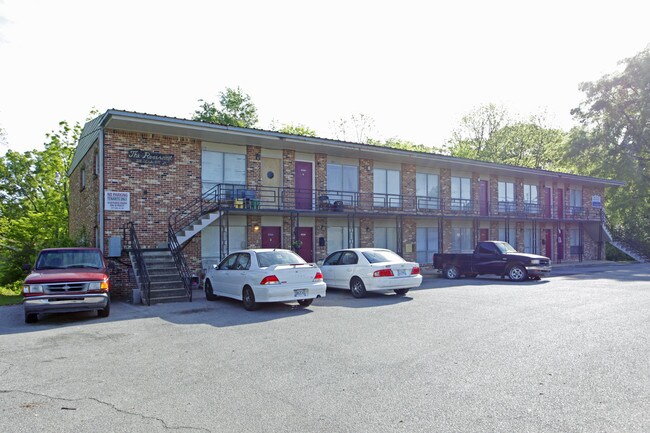 Vanderbilt Apartments in Birmingham, AL - Foto de edificio - Building Photo