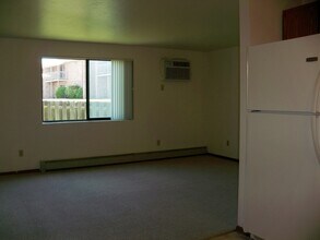 Pecan Place 2 Apartments in Green Bay, WI - Building Photo - Building Photo