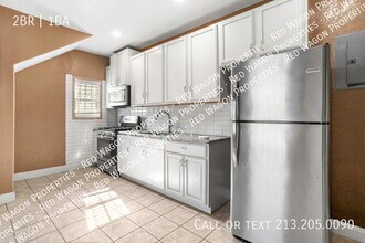 236 E Dullnig Ct in San Antonio, TX - Building Photo - Building Photo